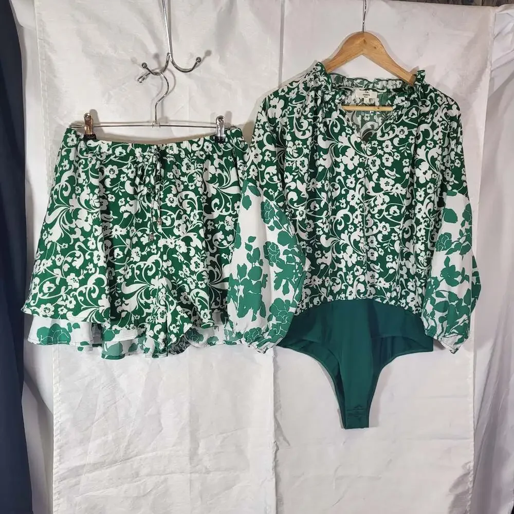 entro Green and White Floral Long-Sleeve Bodysuit with Ruffle Skirt Set